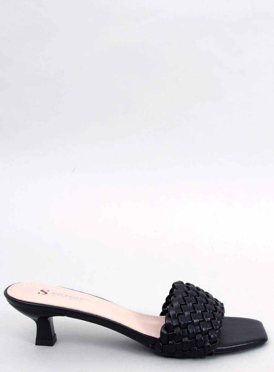 Klapki na niskim obcasie ARRITOLA BLACK - obrazek 3