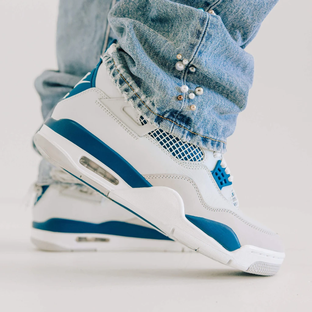 Nike Air Jordan 4 Retro Industrial Blue FV5029-141 - buty biało-niebiesko-szare - obrazek 2