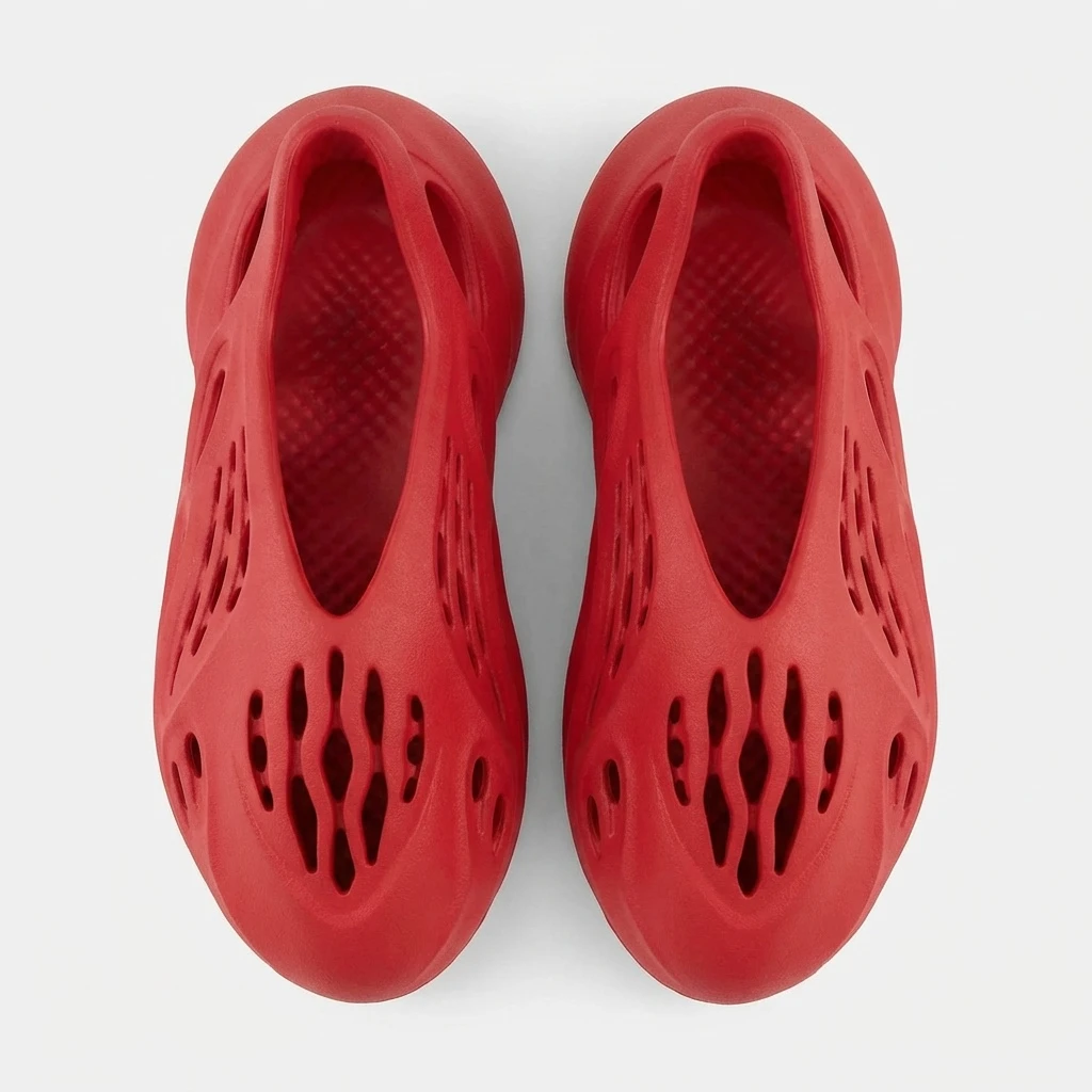 Adidas Yeezy Foam RNNR Vermillion GW3355 - buty czerwone - obrazek 2