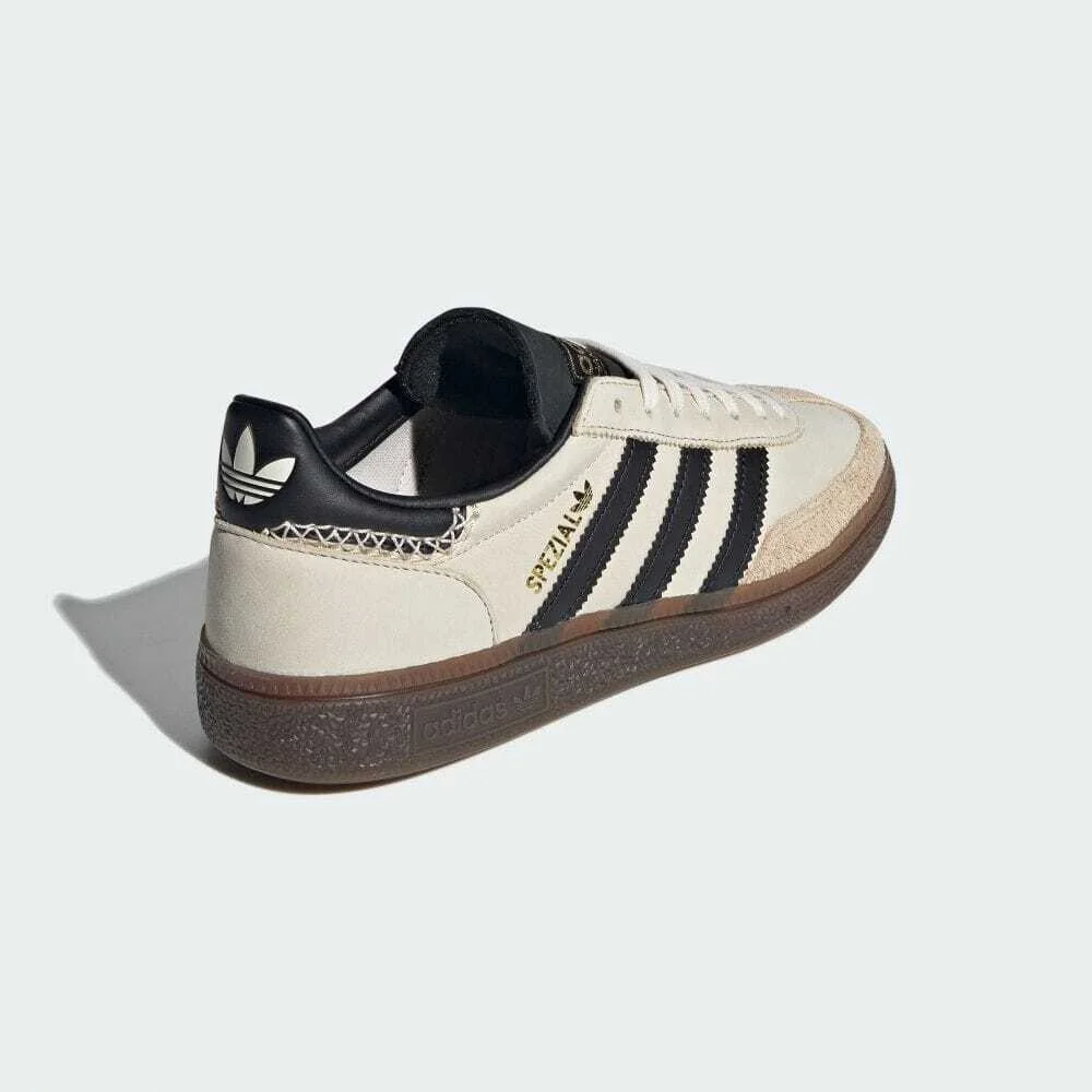 Adidas Handball Spezial IE3698 - buty beżowe - obrazek 3