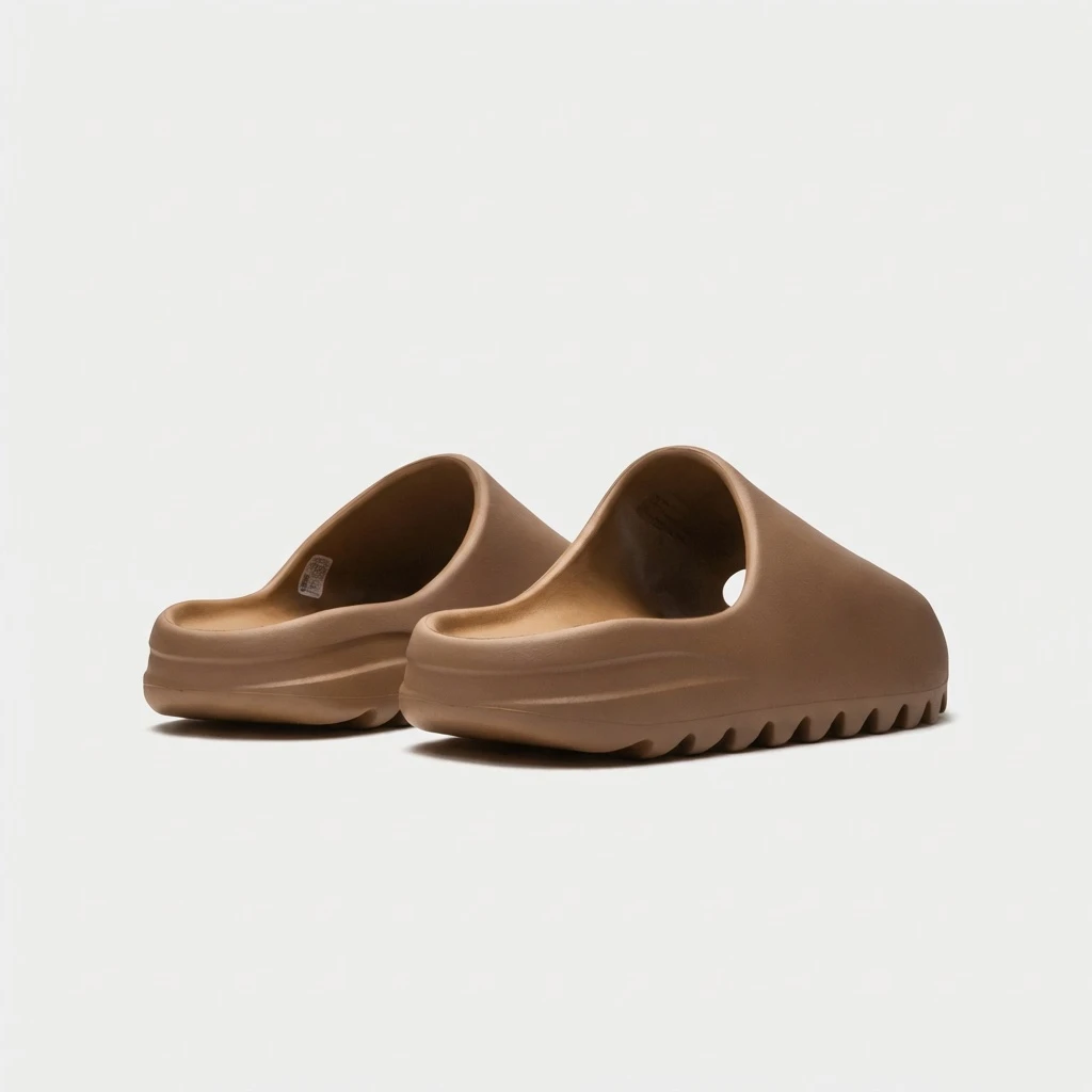 Adidas Yeezy Slide Core GW5350 - klapki brązowe - obrazek 7